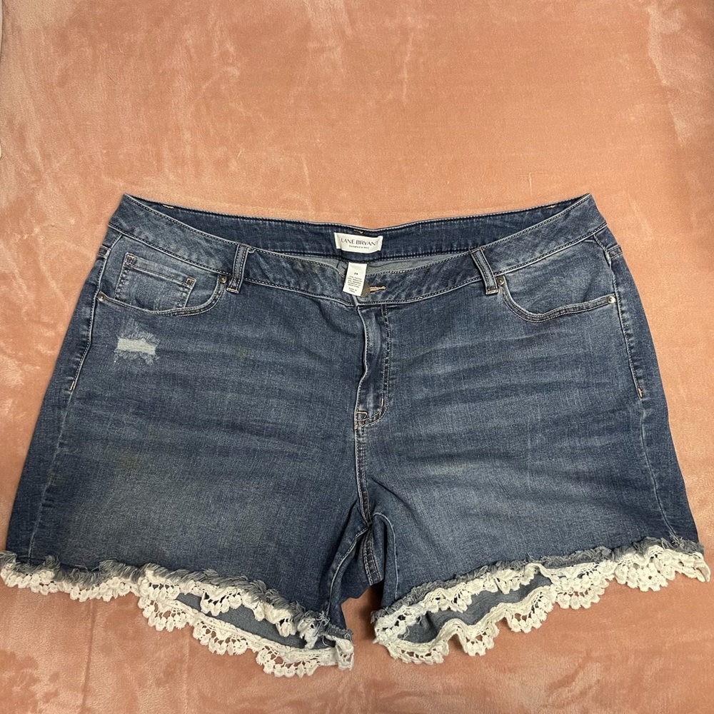 Lane Bryant lace hem shorts sz 24